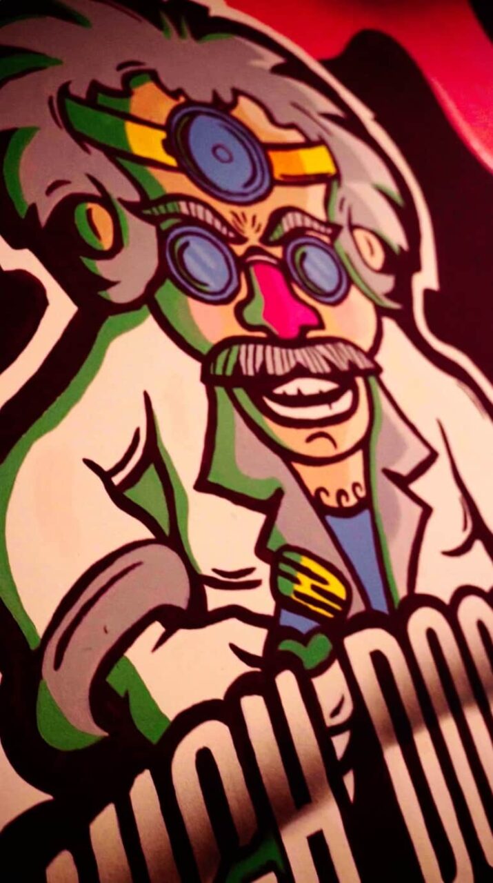 Постер превью видео клуба The High Doctor CSC в Аликанте с логотипом доктора.